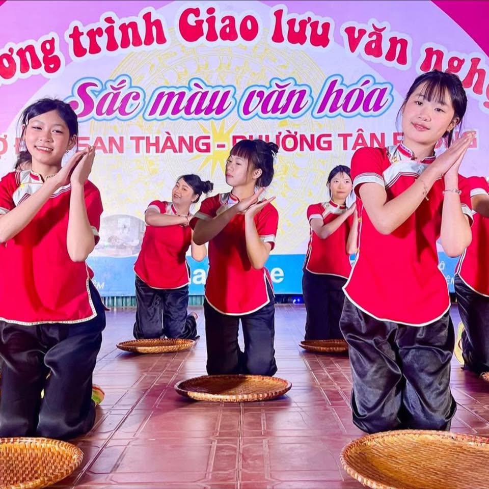 RỘN RÀNG CHỢ PHIÊN, LUNG LINH CHỢ ĐÊM SAN THÀNG